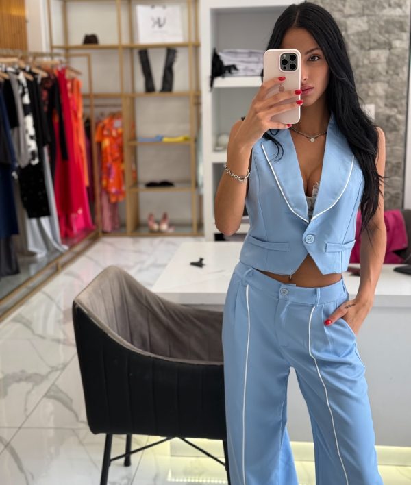 twist suit