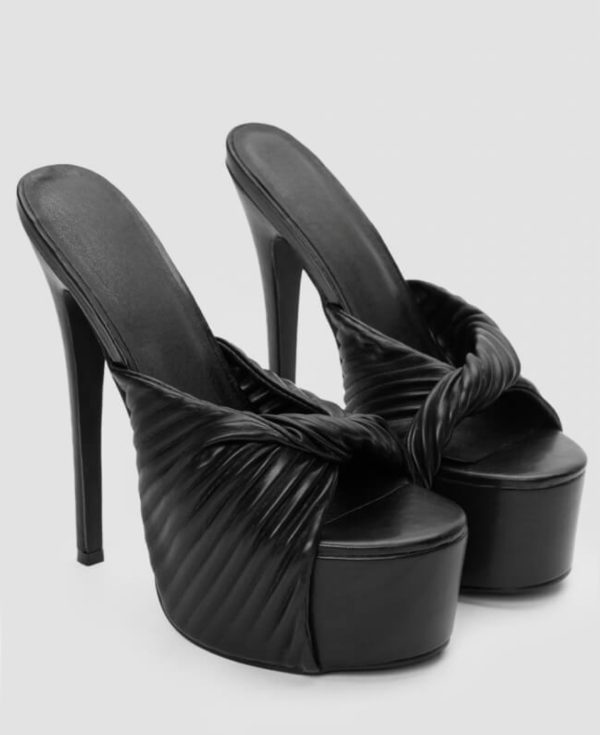 high heels black